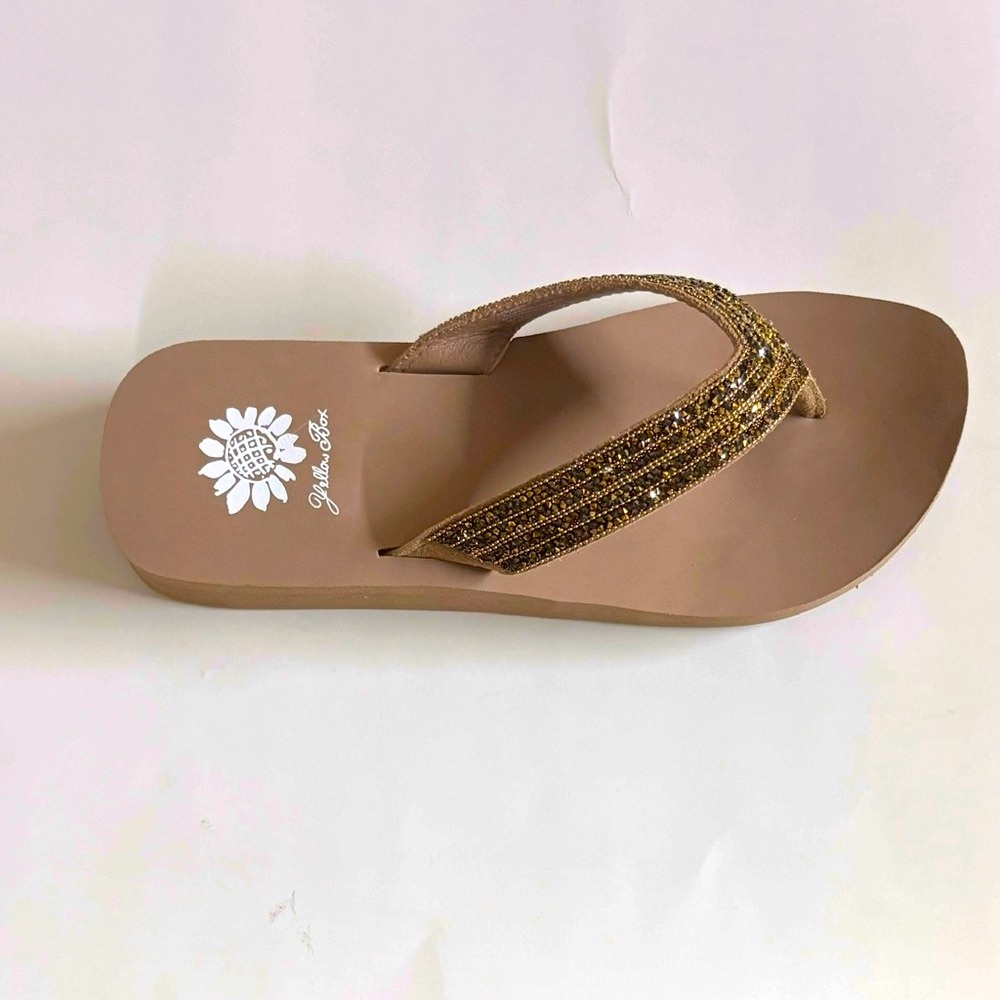 Yellow box Jakart TOAST  Flip flop sandals medium width New in box